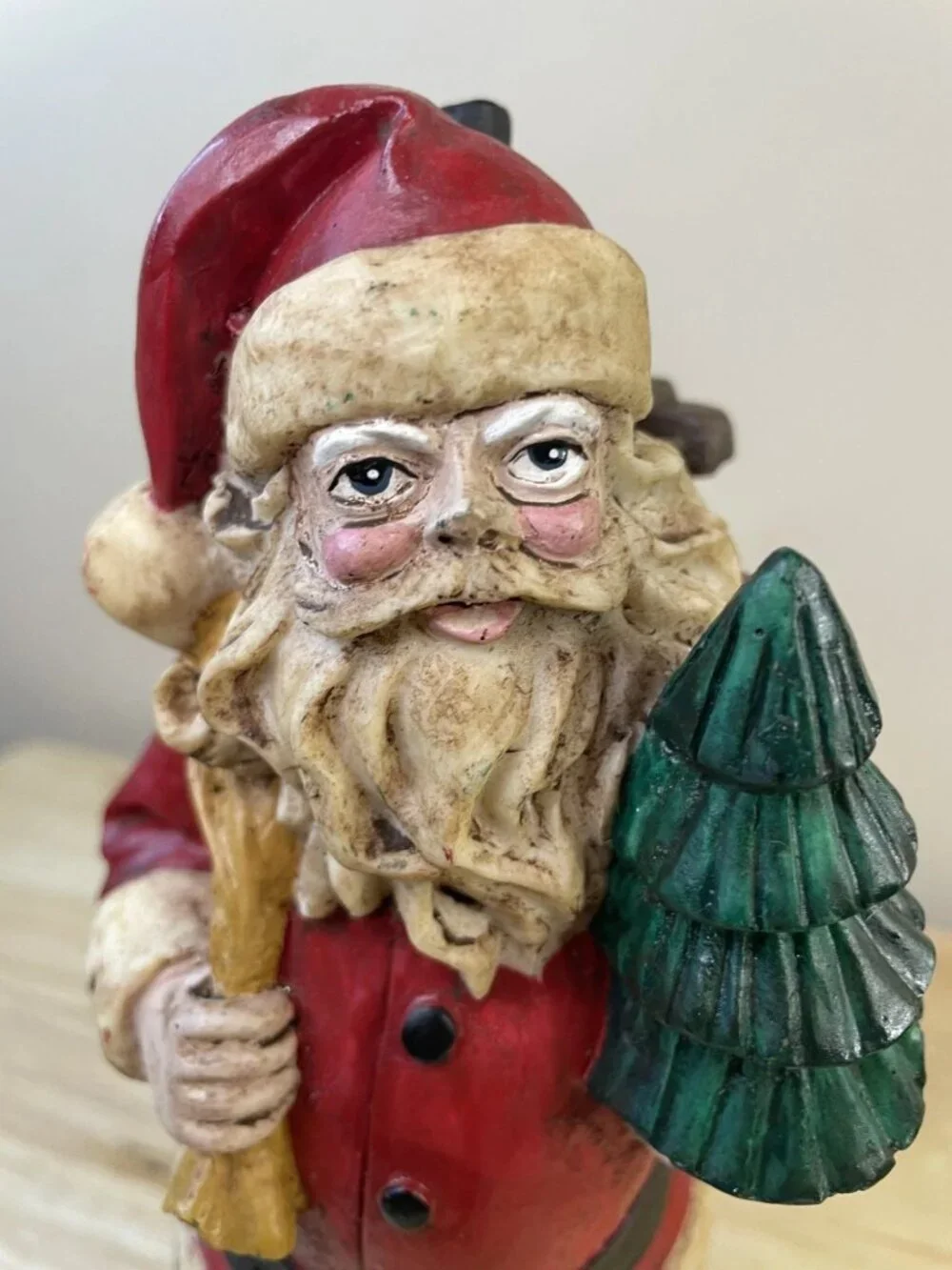 Vintage Windsor Collection Santa Claus Figurine Resin Christmas Decor w/ Box